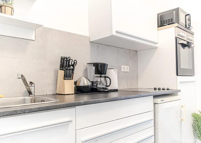 Appartement Meidling Center, Modern 1br With Tv & Wifi